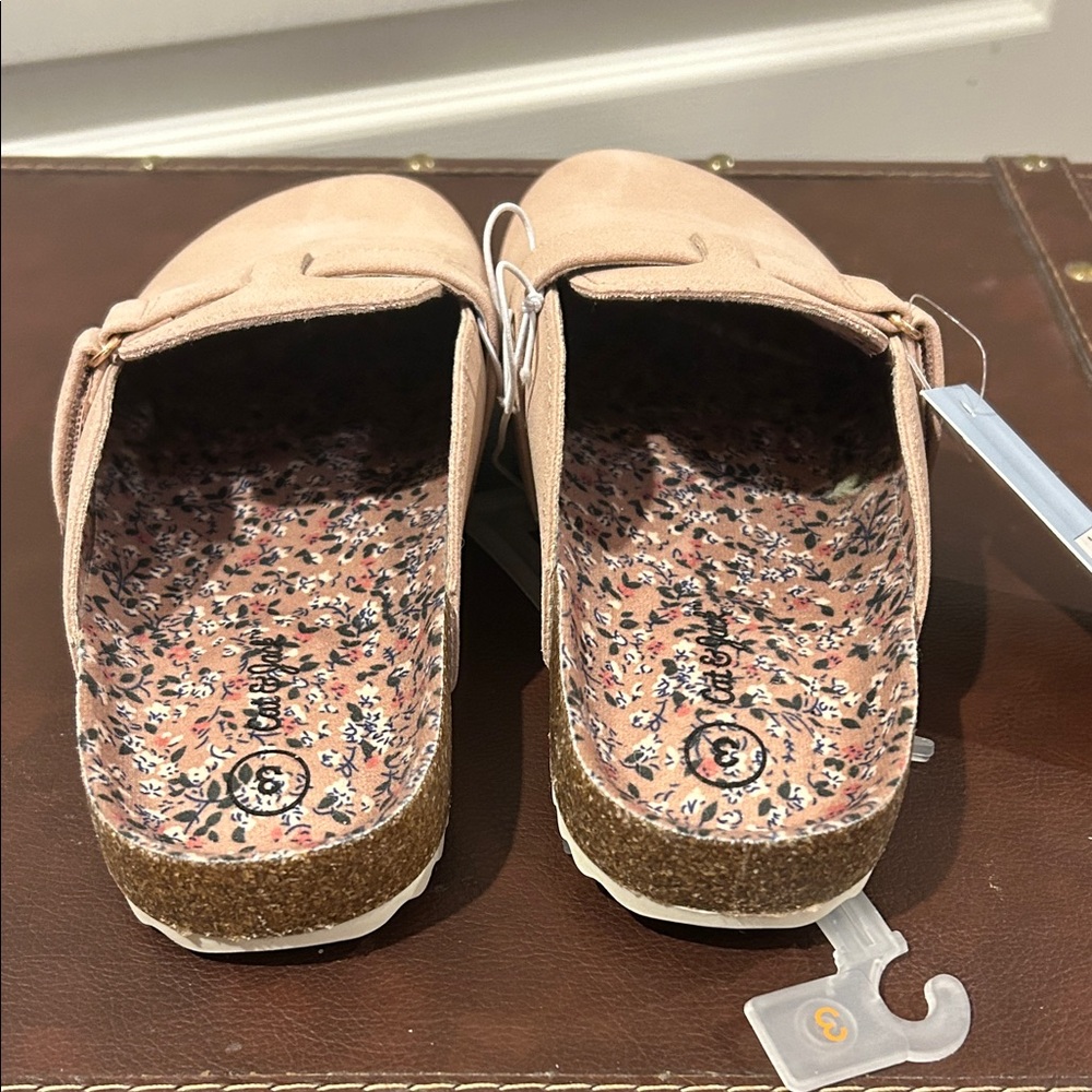 Cat & Jack Kids' Pink Mules, Clogs, Size 3 NWT - Picture 3 of 4